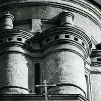 Дьяково. Церковь Иоанна Предтечи. Барабан купола. Фрагмент. 1547