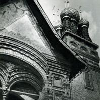 Ярославль. Церковь Иоанна Предтечи в Толчкове. Крыльцо. 1671-1687