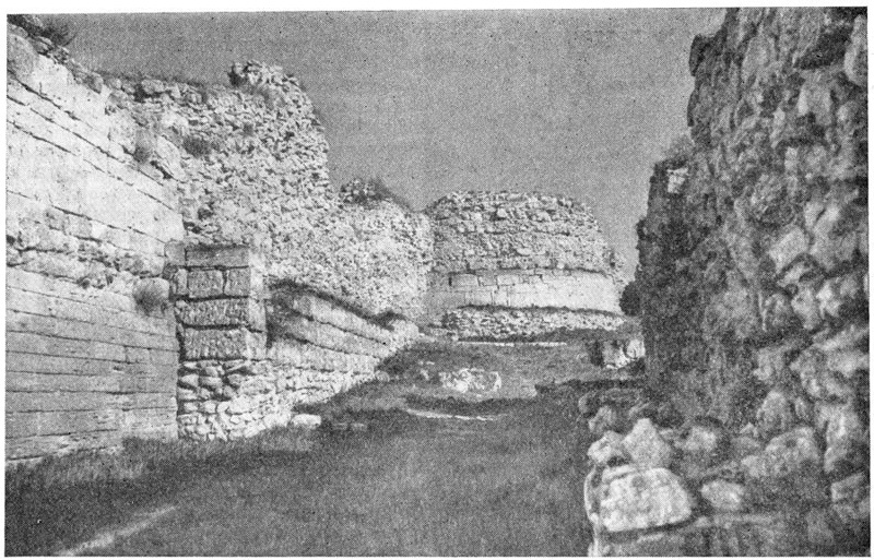 Херсонес. Оборонительные стены южного участка, III в. до н. э. — XIV в. н. э. Общий вид