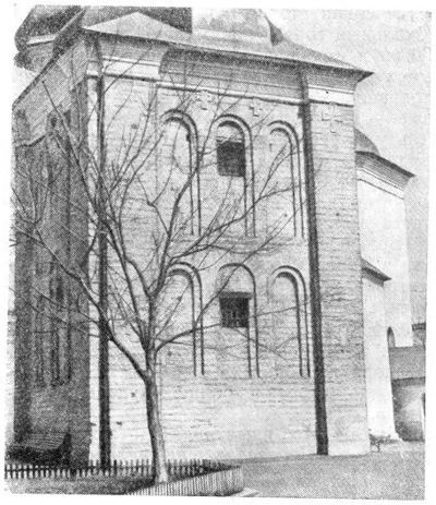 Киев. Церковь Спаса на Берестове. Вид с юга