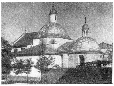 Львов. Церковь Николая, конец XIII в. (общий вид с юго-востока)
