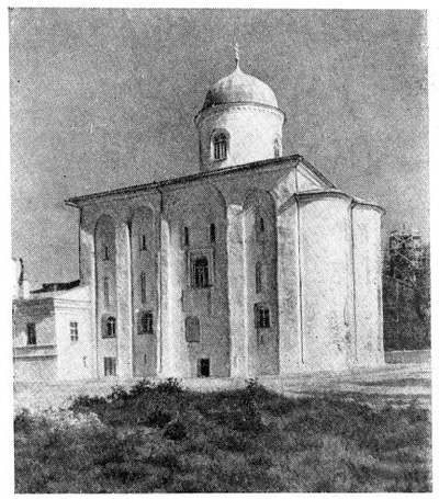 Новгород. Николо-Дворищенский собор, начат в 1113 г. Общий вид с юго-востока