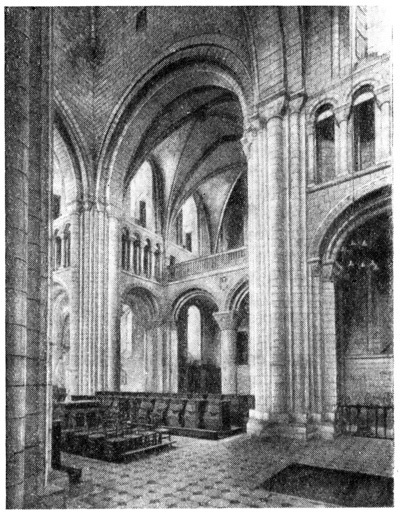 Бошервилль (Нормандия). Монастырская церковь Сен Жорж, 1117—1125 гг. Башня — XIII в.