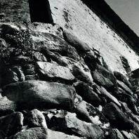 Соловецкий монастырь. Крепостная стена со стороны Святого озера. Фрагмент. XV в.