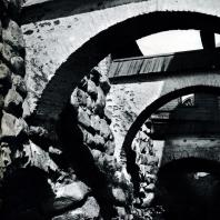 Соловецкий монастырь. Противораспорные арки в восточной части крепостных укреплений
