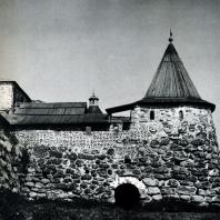 Соловецкий монастырь. Поваренная башня