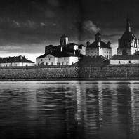 Соловецкий монастырь. Вид со стороны Святого озера