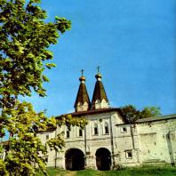 Ферапонтов монастырь. Святые ворота. 1649