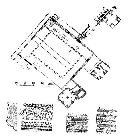 Константинополь. Большой дворец, IV—VI вв.: перистиль; фрагмент карниза, образцы кладки стен (слева — более поздняя кладка)