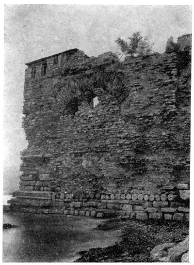 Константинополь. Дворец Буколеон. Остатки морских ворот