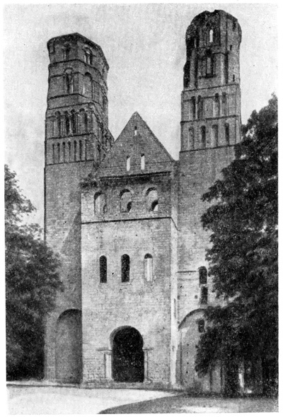 Жюмьеж. Руины монастырской церкви, 1037—1066 гг.