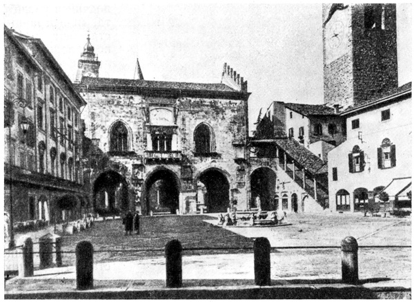 Бергамо. Палаццо делла Раджоне, 1182—1198 гг.