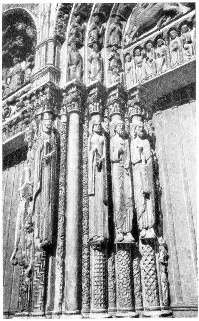 Шартр. Собор. Статуи-колонны «королевского» портала западного фасада