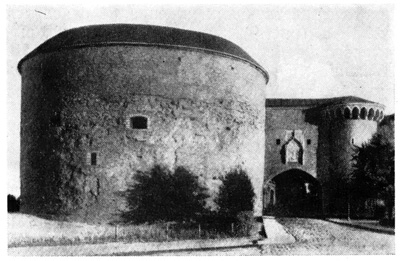 Таллин. Морские ворота и башня «Толстая Маргарита», 1518—1529 гг.